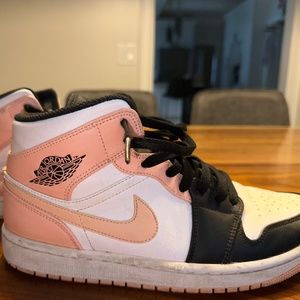 Nike Jordan 1 mid arctic orange black toe